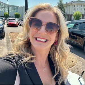 Meet your Posher, Beth